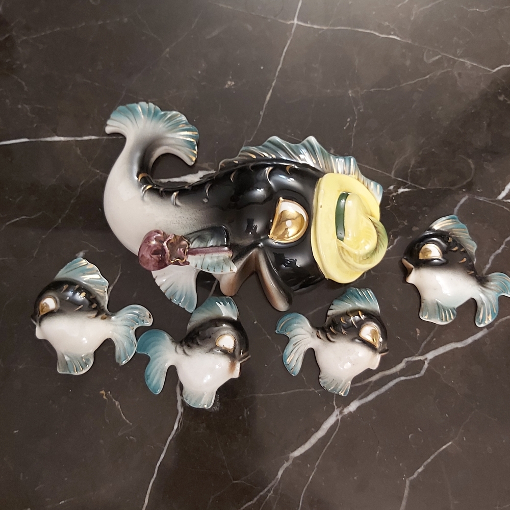 Vintage 1950 Elegant Black and Gold Fish Figurine set